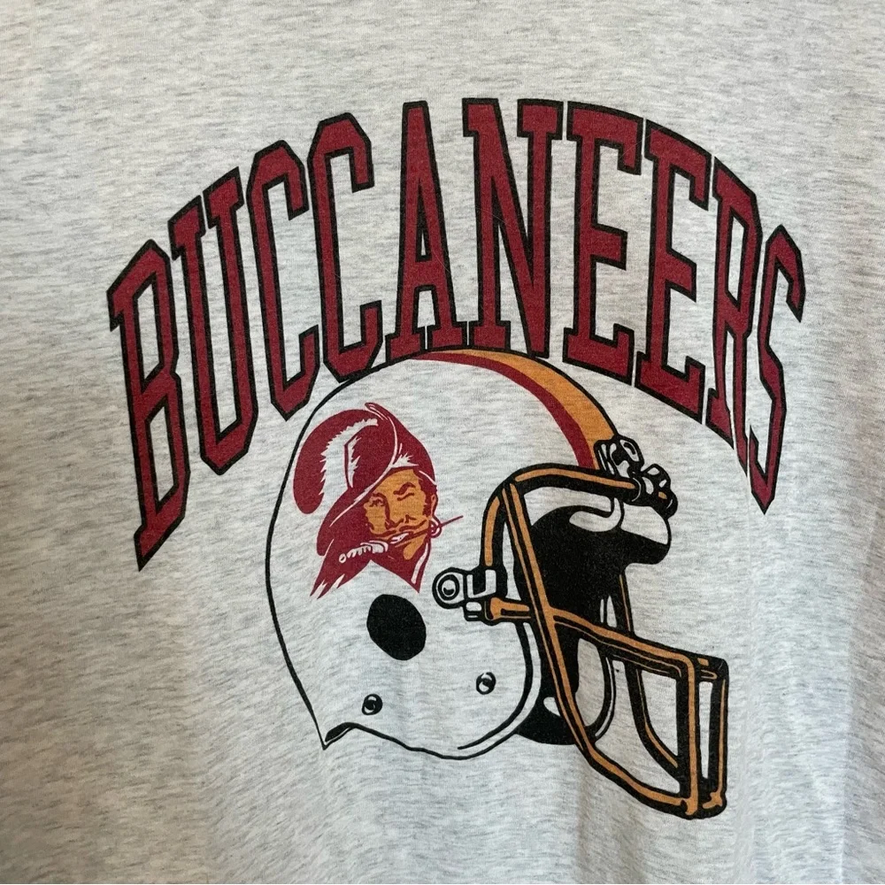 Homage Tampa Bay Buccaneers T shirt - Picture 2 of 5